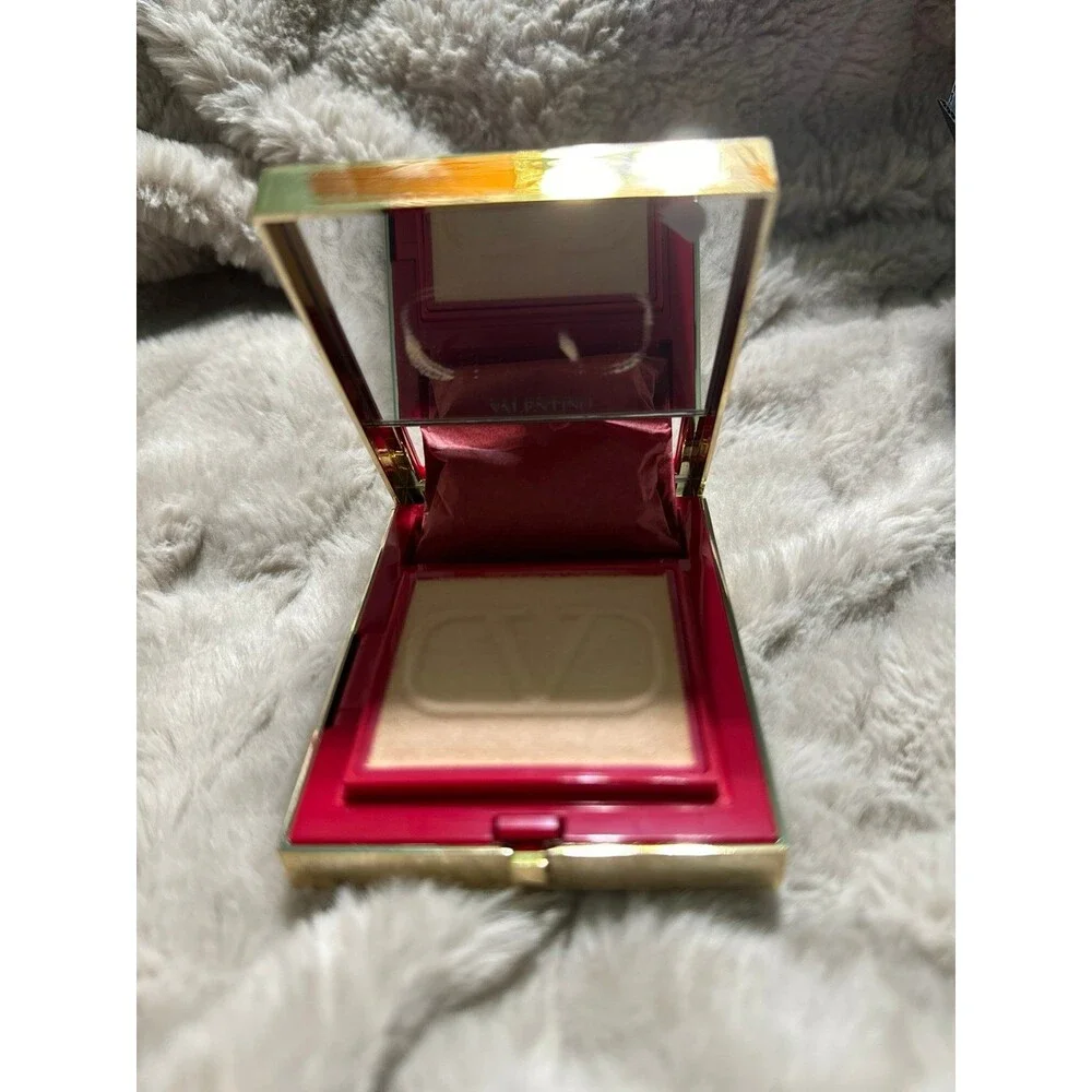 Valentino Go-Clutch Refillable Compact Powder in 03 Light Medium